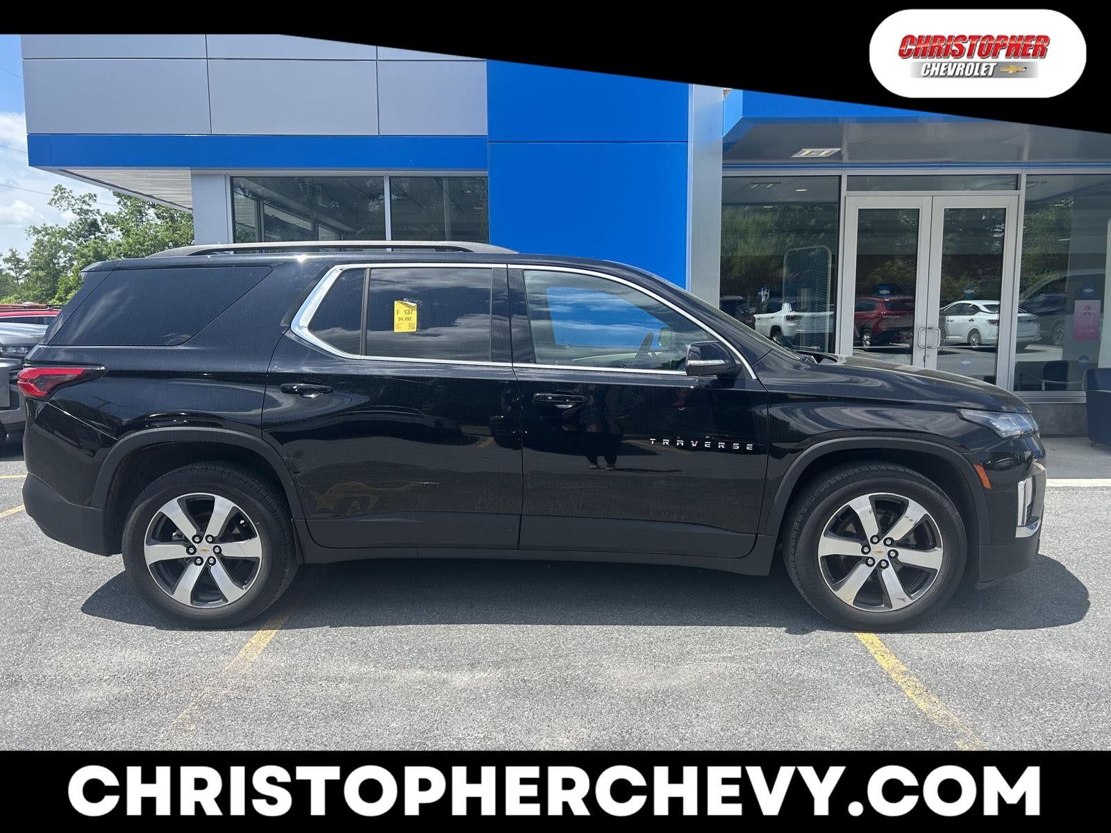 2023 Chevrolet Traverse LT Leather
