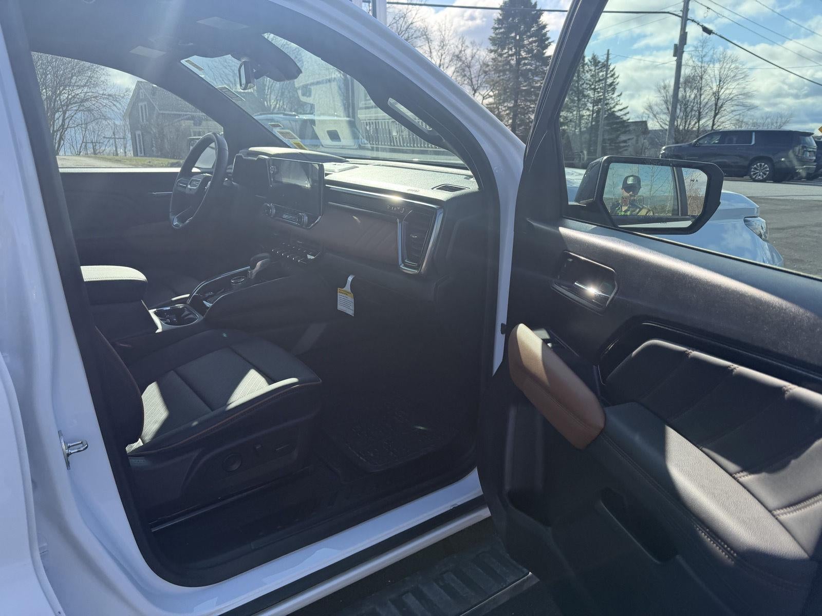 2023 GMC Canyon AT4