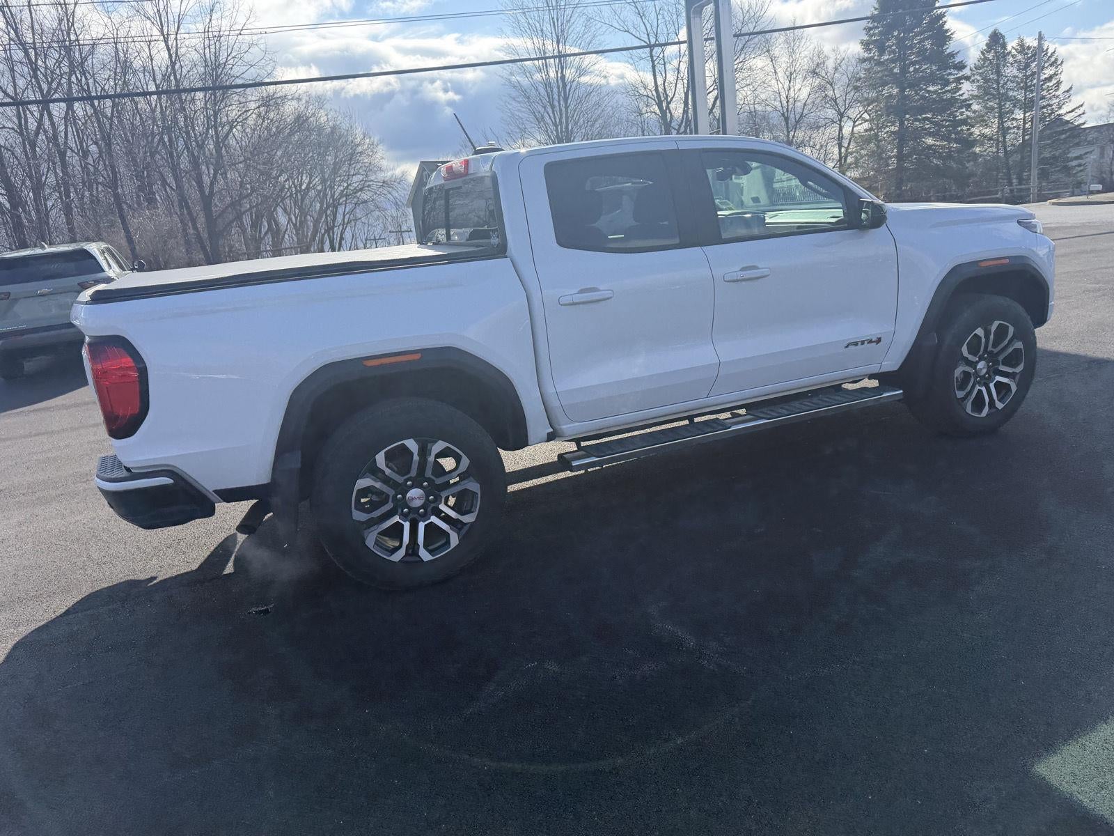 2023 GMC Canyon AT4