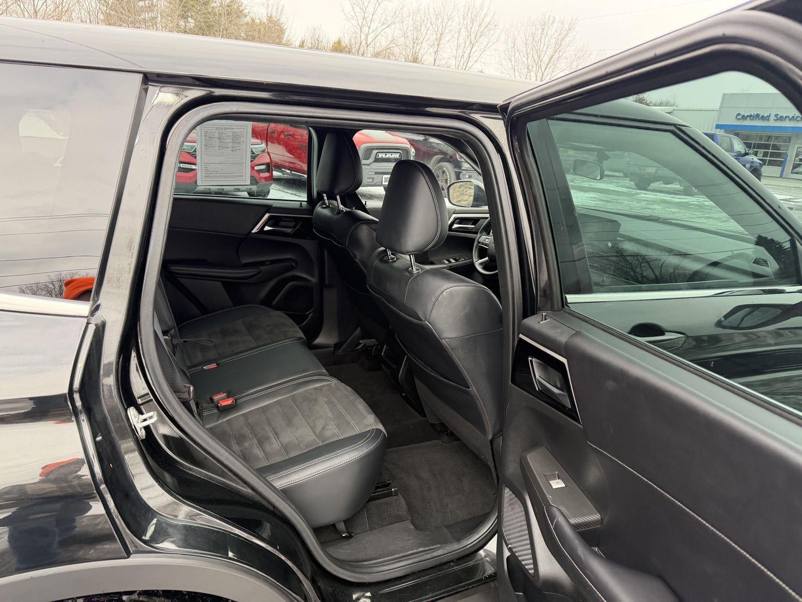 2022 Mitsubishi Outlander SE