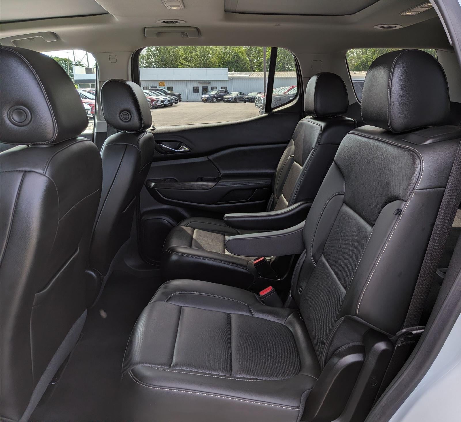 2023 GMC Acadia SLT
