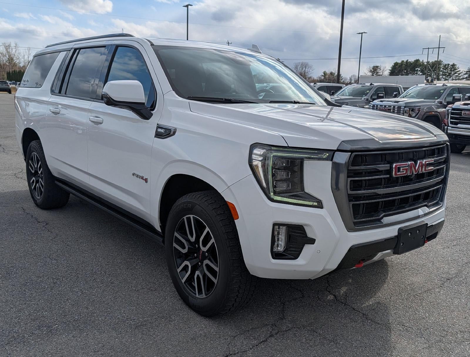 2023 GMC Yukon XL AT4