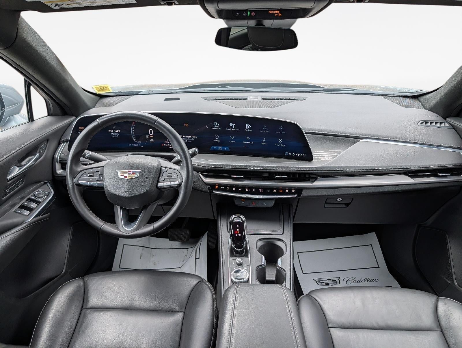 2024 Cadillac XT4 Premium Luxury