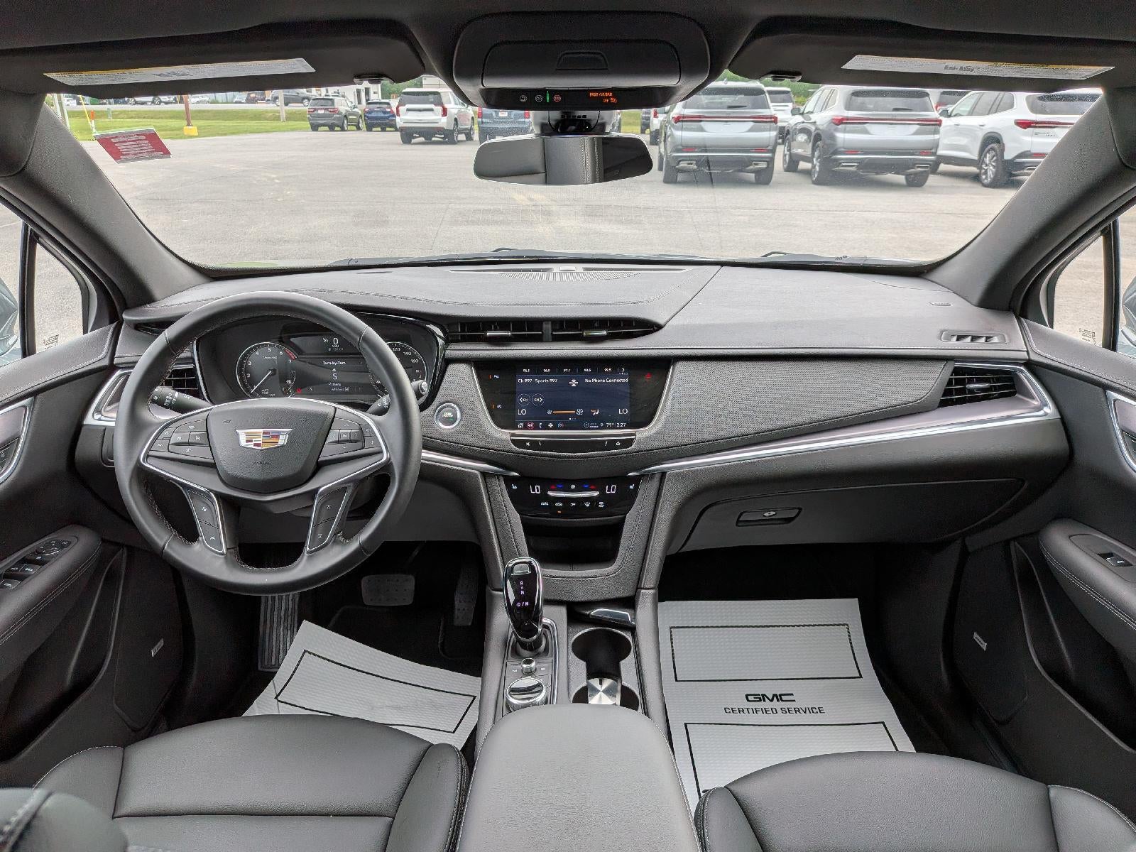 2025 Cadillac XT5 Luxury