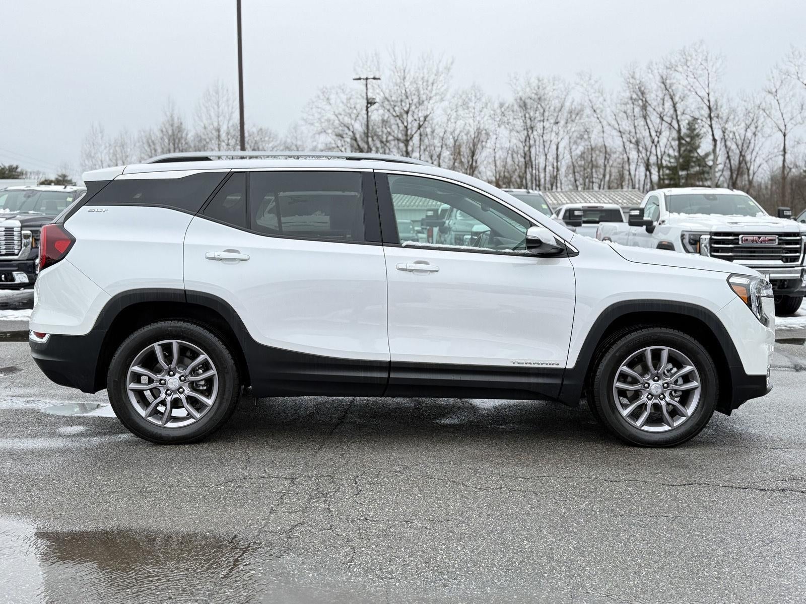 2022 GMC Terrain SLT