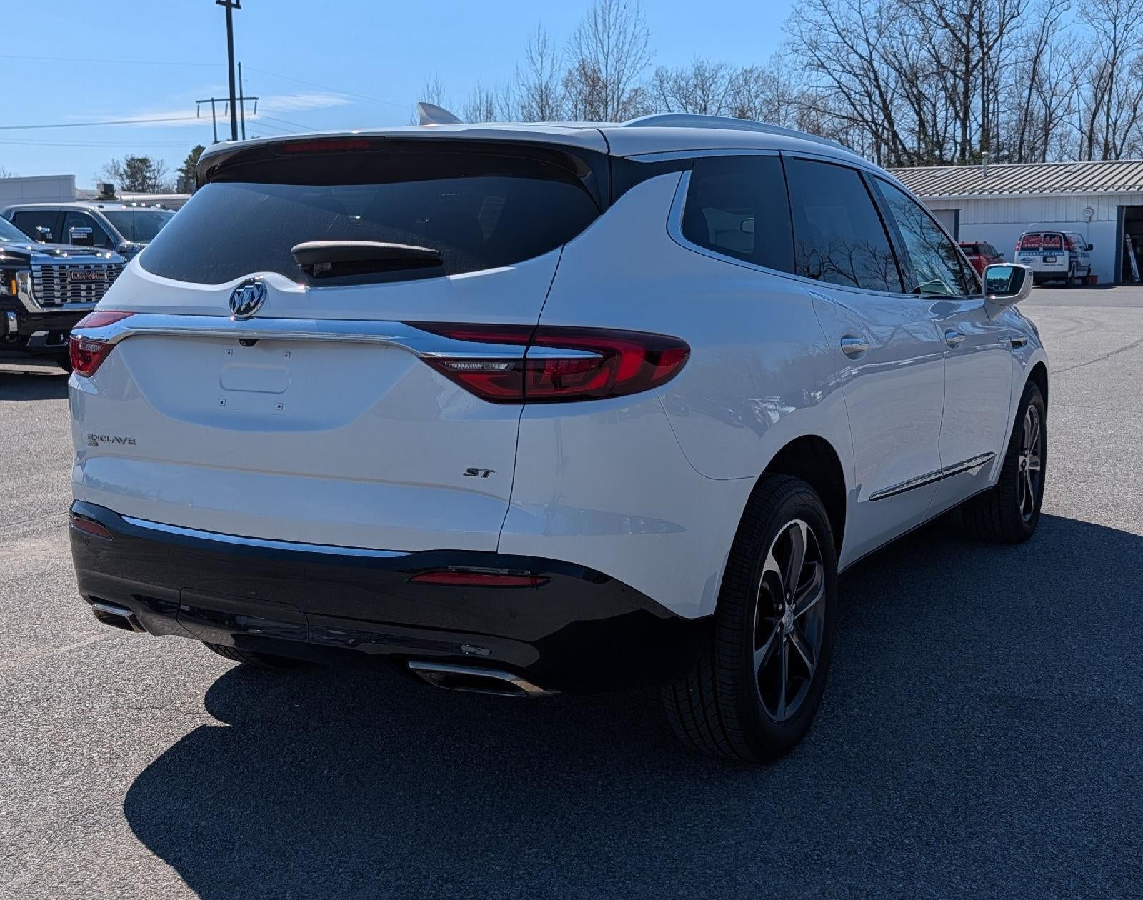 2020 Buick Enclave Essence