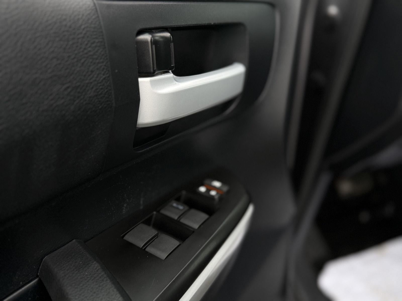 2018 Toyota Tundra 4WD SR5