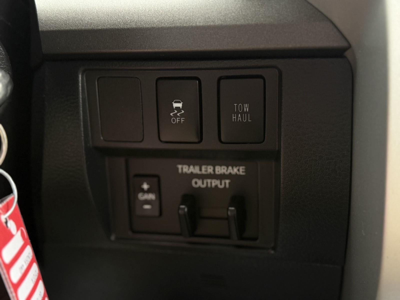 2018 Toyota Tundra 4WD SR5