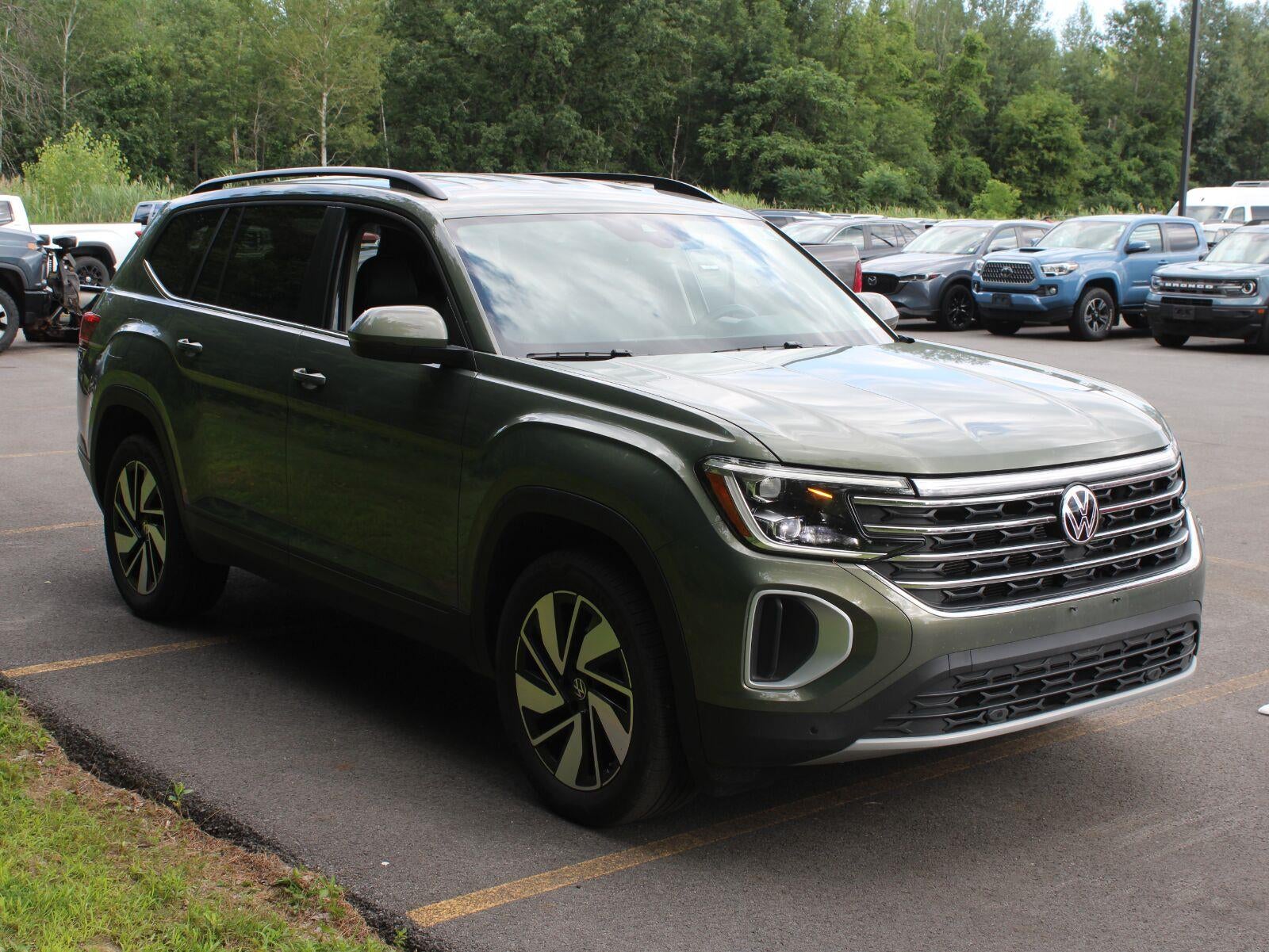 2026 Volkswagen Atlas 2.0T SE w/Technology