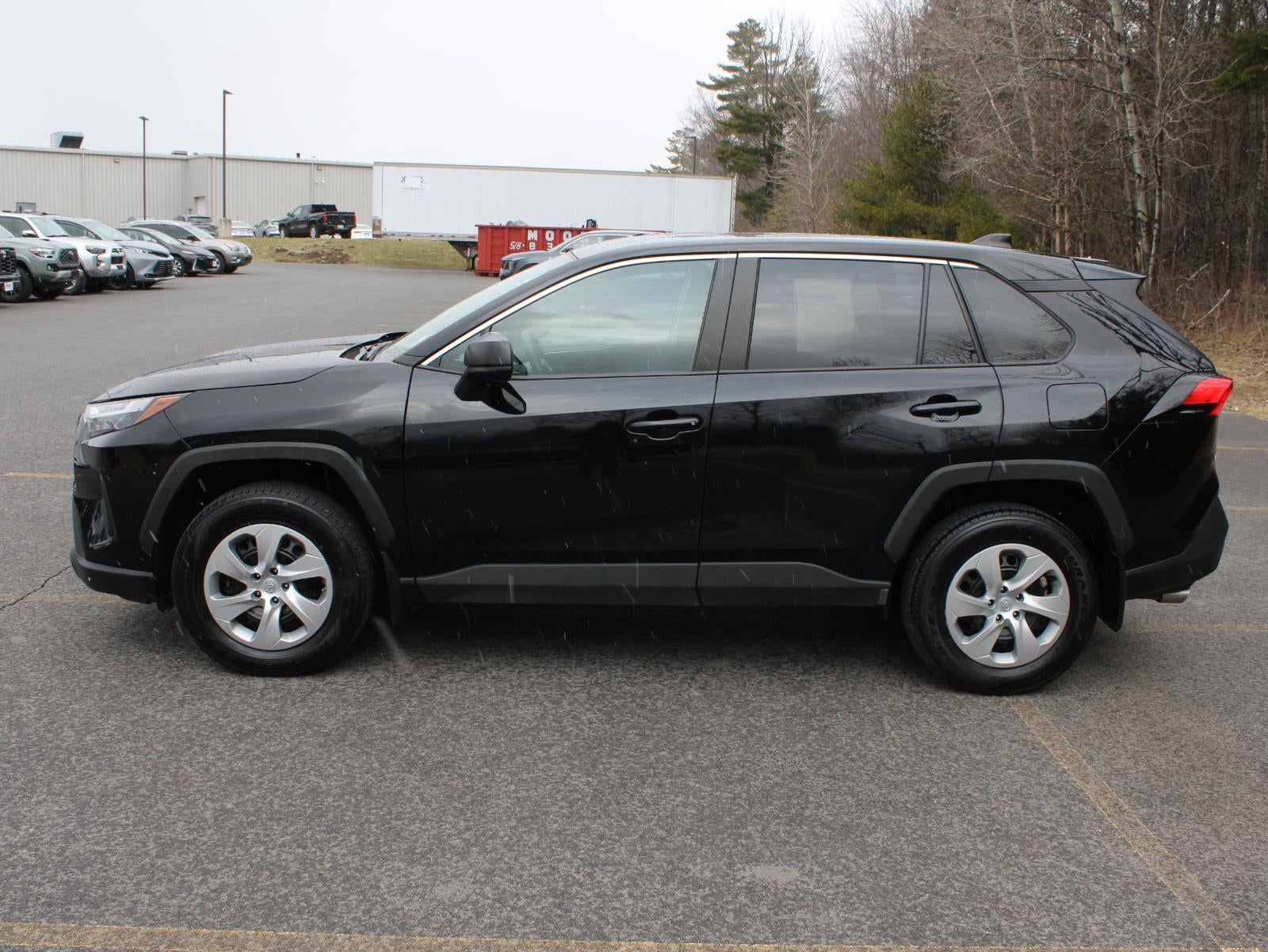2023 Toyota RAV4 LE