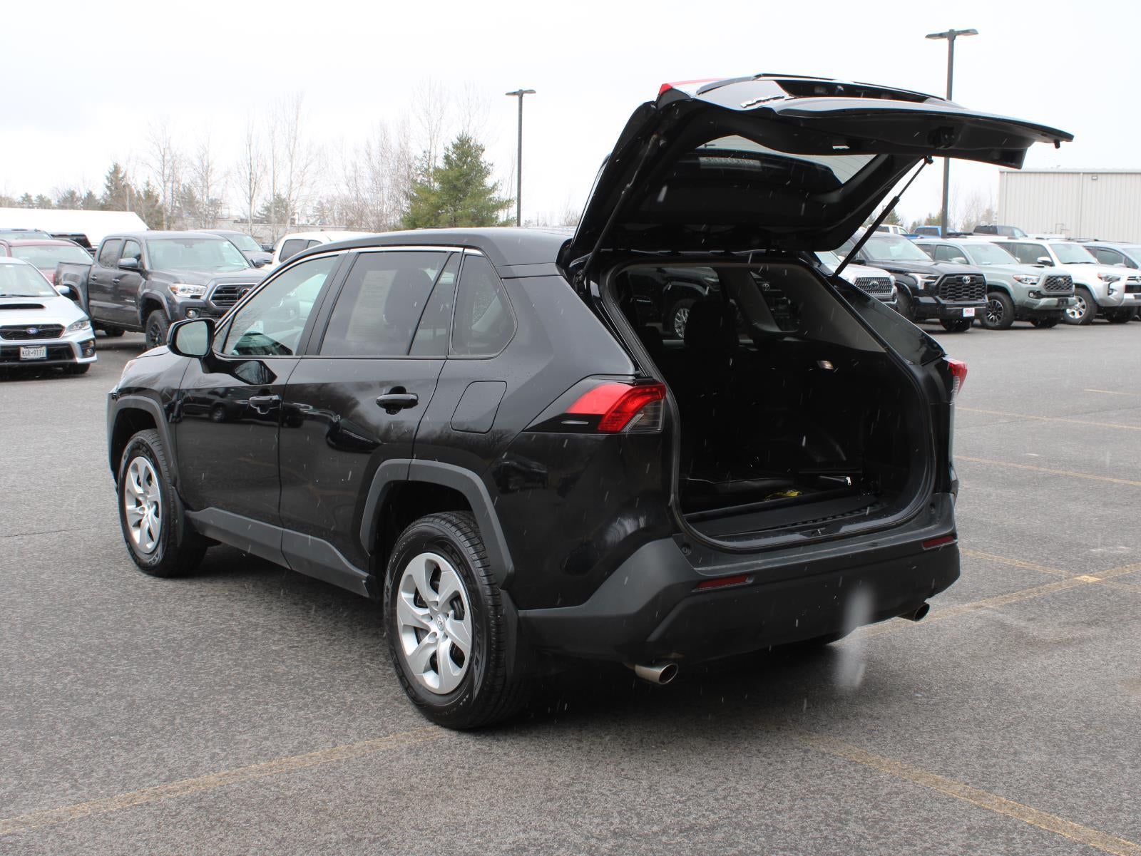 2023 Toyota RAV4 LE
