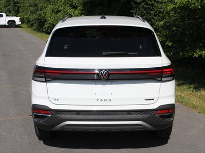 2026 Volkswagen Taos SE