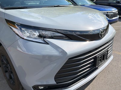 2026 Toyota Sienna Woodland Edition