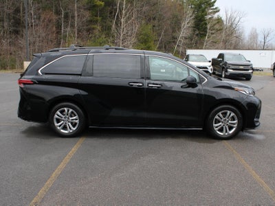 2022 Toyota Sienna XSE