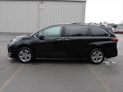 2022 Toyota Sienna XSE