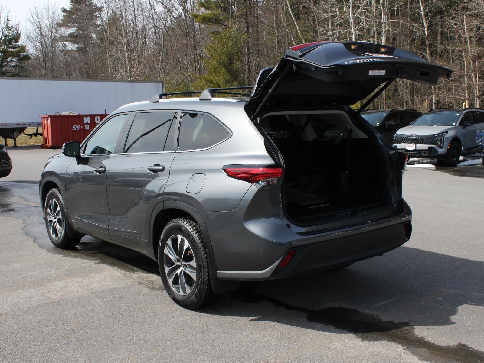 2023 Toyota Highlander Hybrid XLE