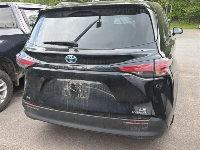 2022 Toyota Sienna LE