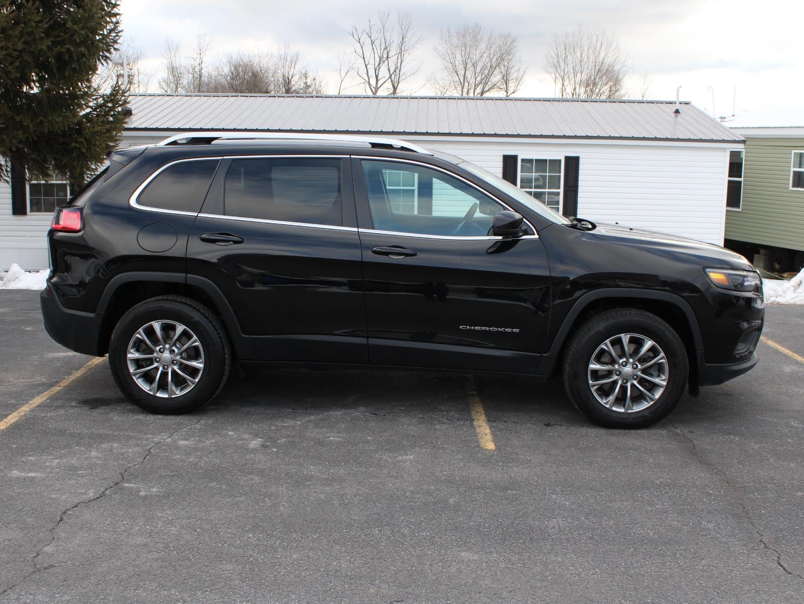 2019 Jeep Cherokee Latitude Plus Four Wheel Drive 9-SPEED 948TE AUTOMATIC