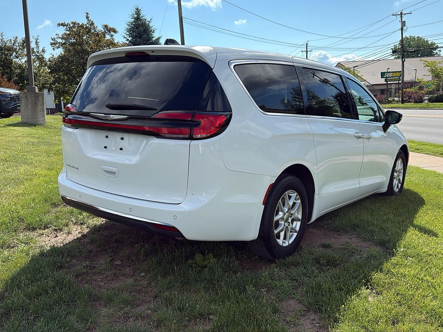 2025 Chrysler Pacifica Select Front Wheel Drive 9-SPEED 948TE AUTOMATIC