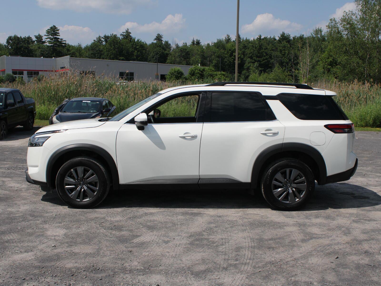 2025 Nissan Pathfinder SV Four Wheel Drive Automatic