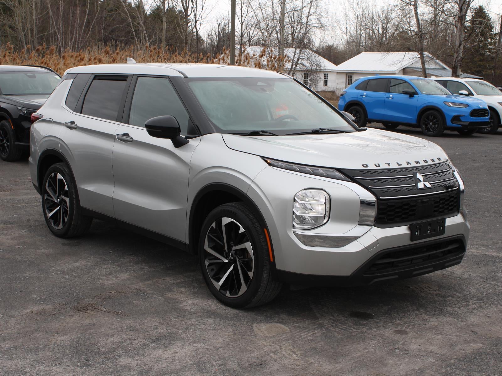 2022 Mitsubishi Outlander ES Front Wheel Drive CVT