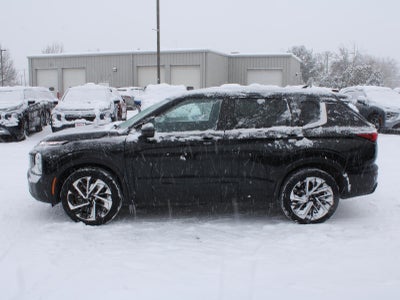 2022 Mitsubishi Outlander ES