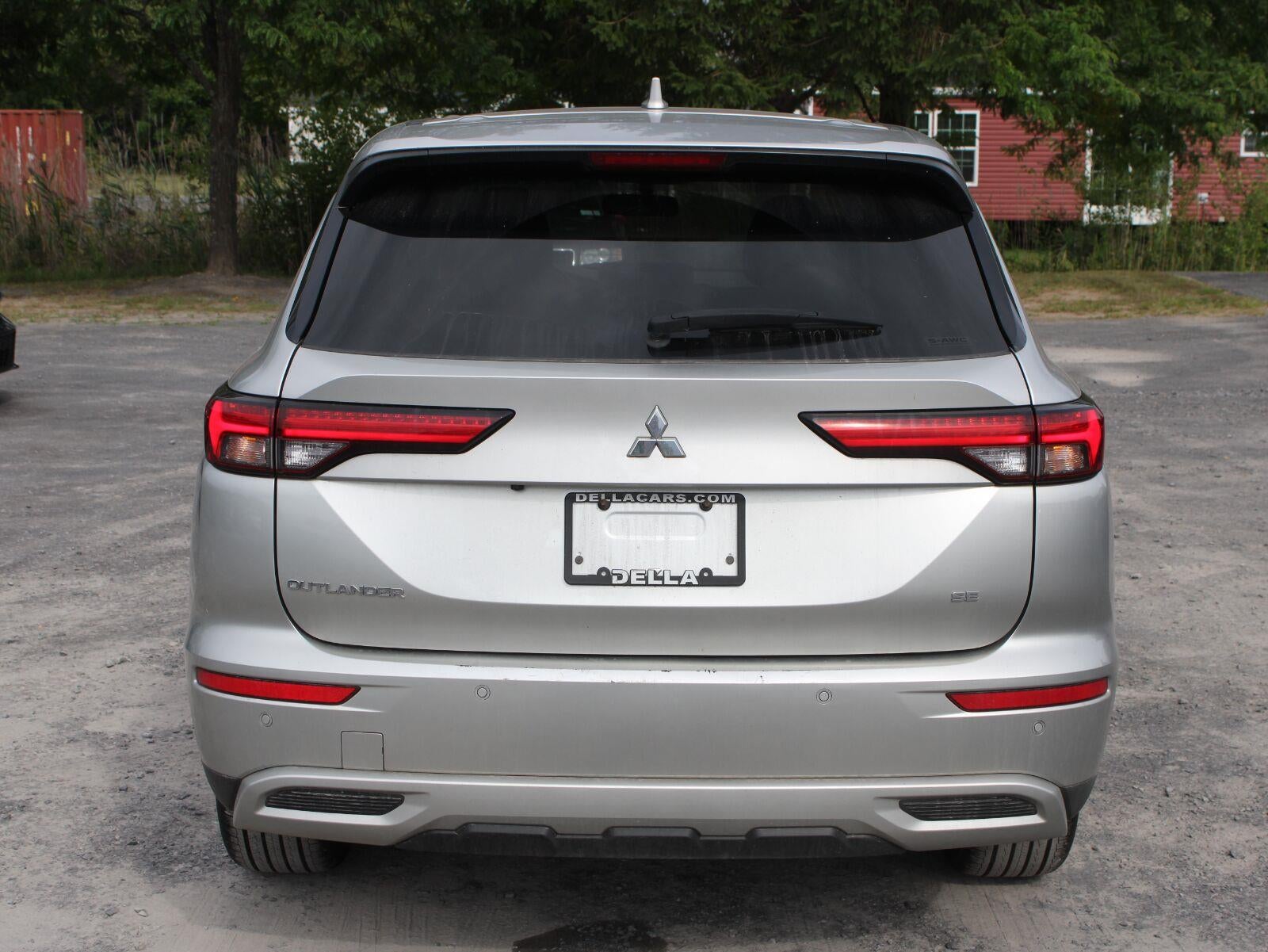 2022 Mitsubishi Outlander SE