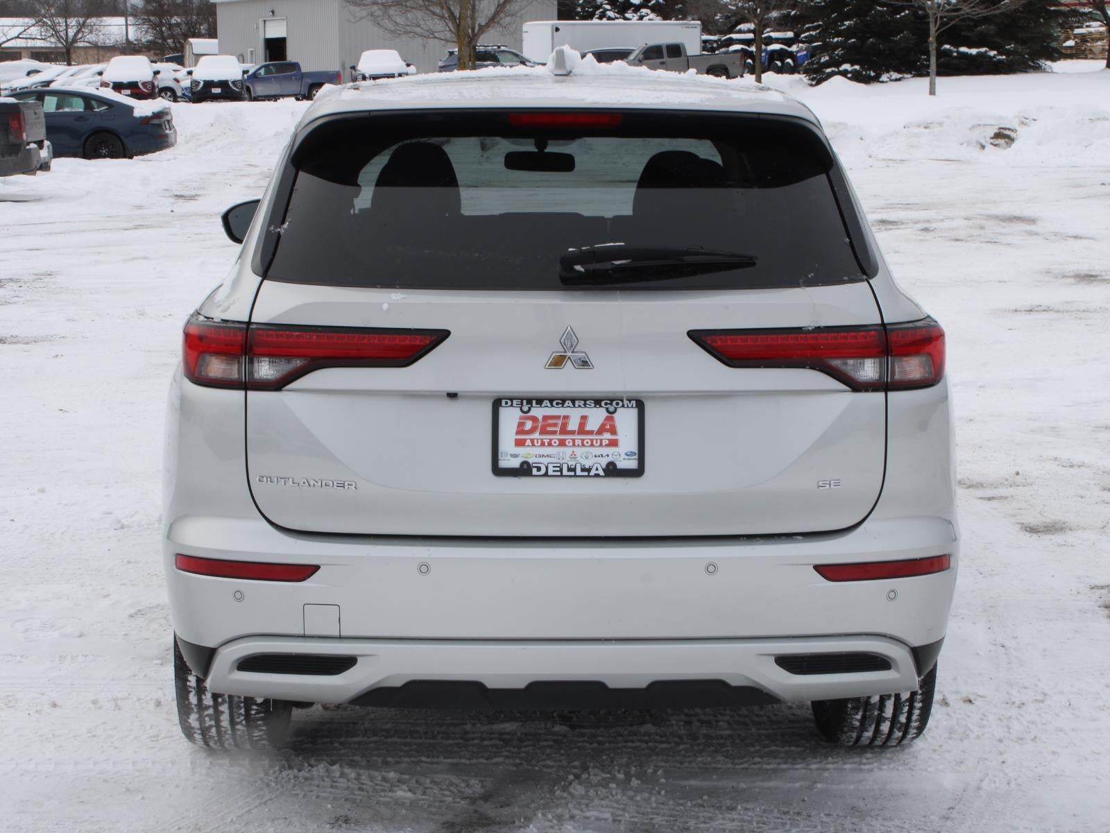 2024 Mitsubishi Outlander SE Black Edition