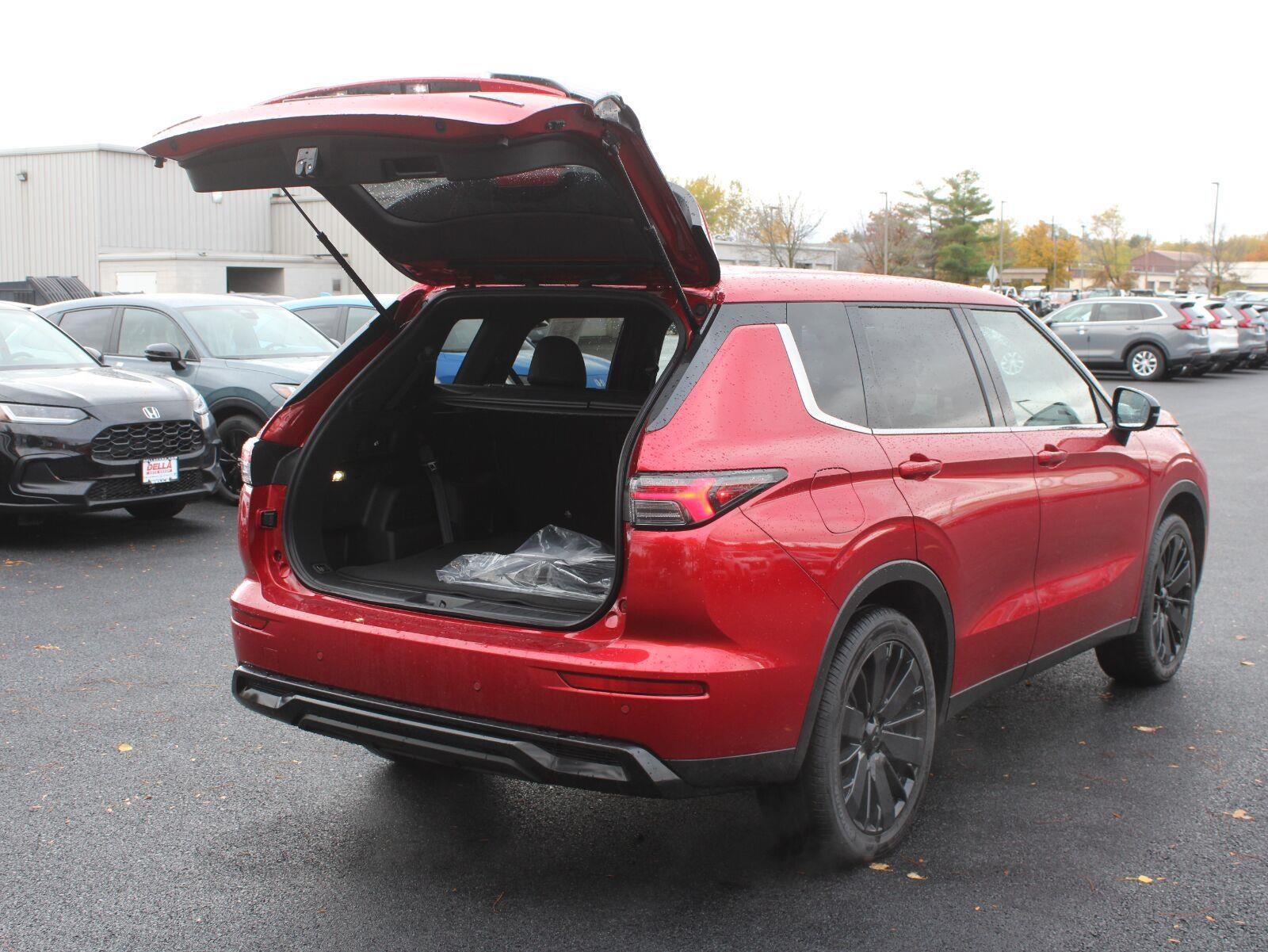 2026 Mitsubishi Outlander LE