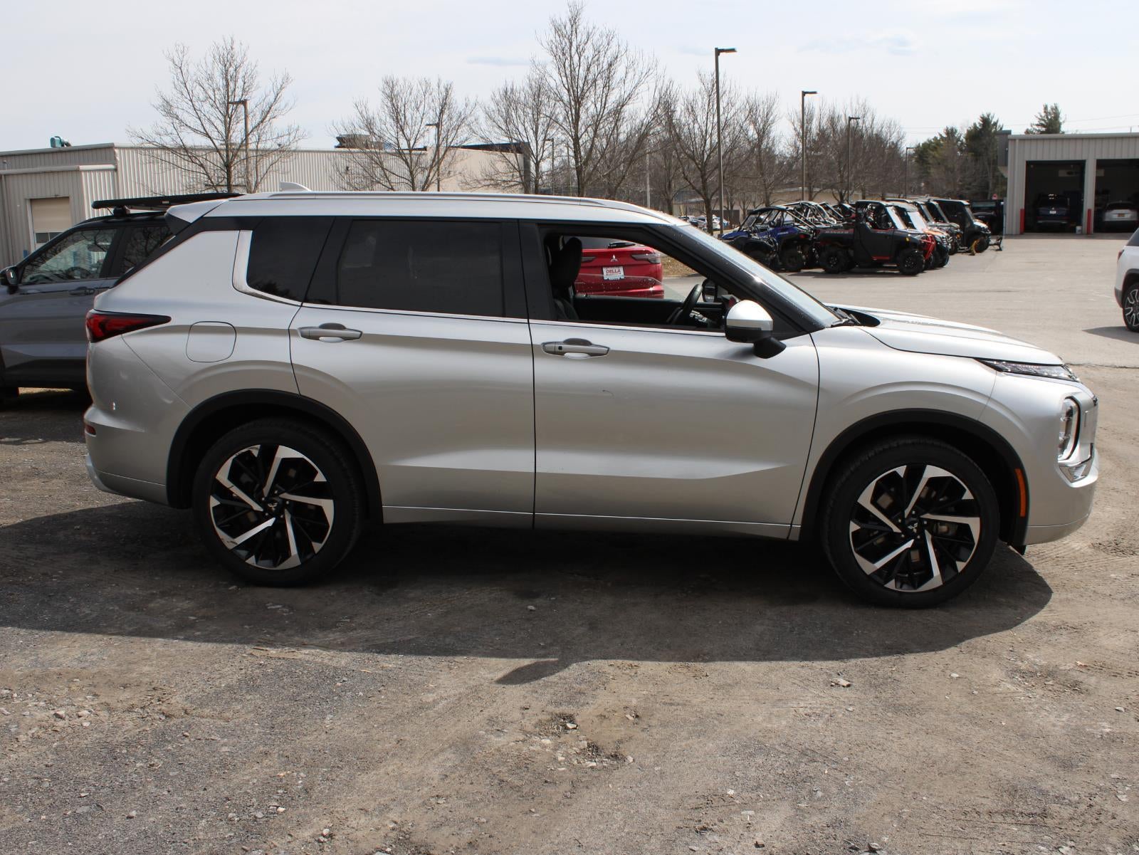 2024 Mitsubishi Outlander SEL