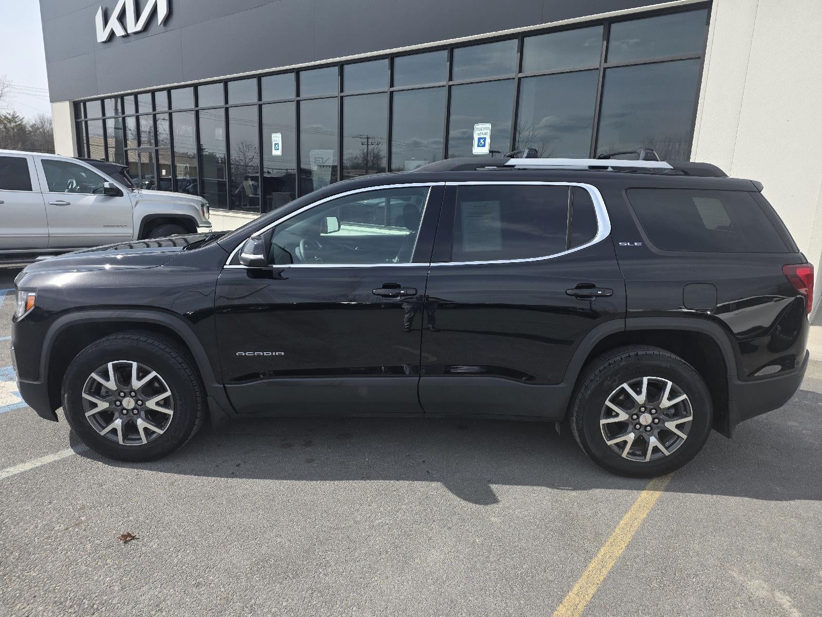 2023 GMC Acadia SLE