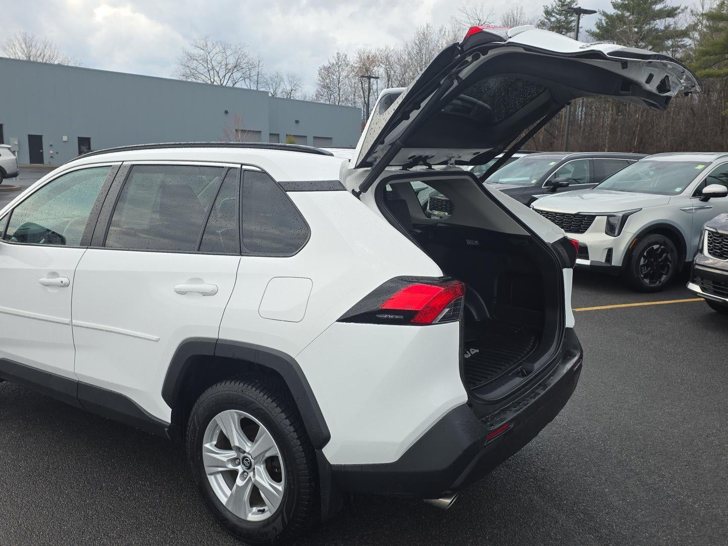 2020 Toyota RAV4 XLE