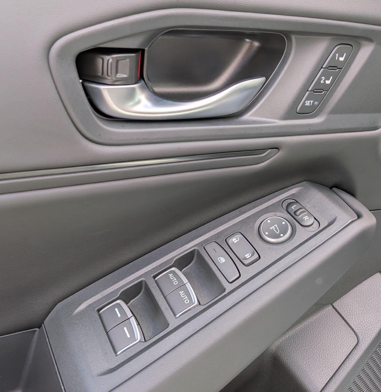 2025 Honda Accord Hybrid EX-L - Photo 15