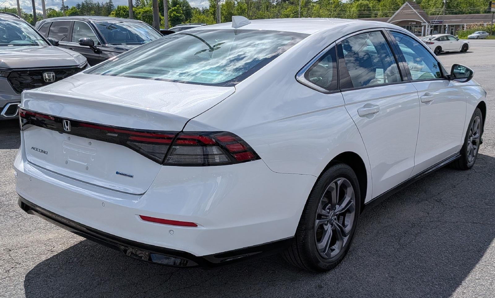 2025 Honda Accord Hybrid EX-L - Photo 9
