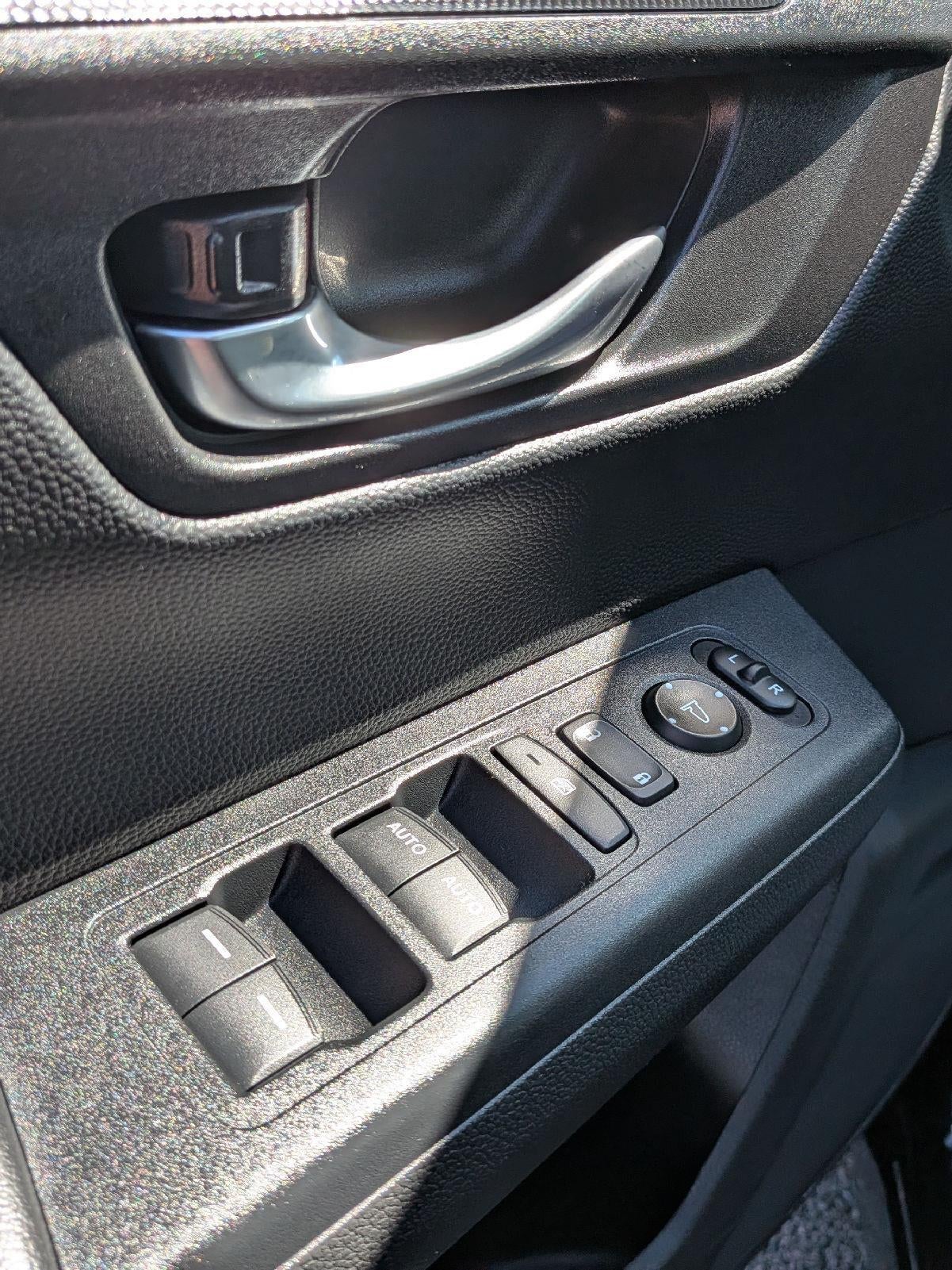 2025 Honda CR-V EX - Photo 16