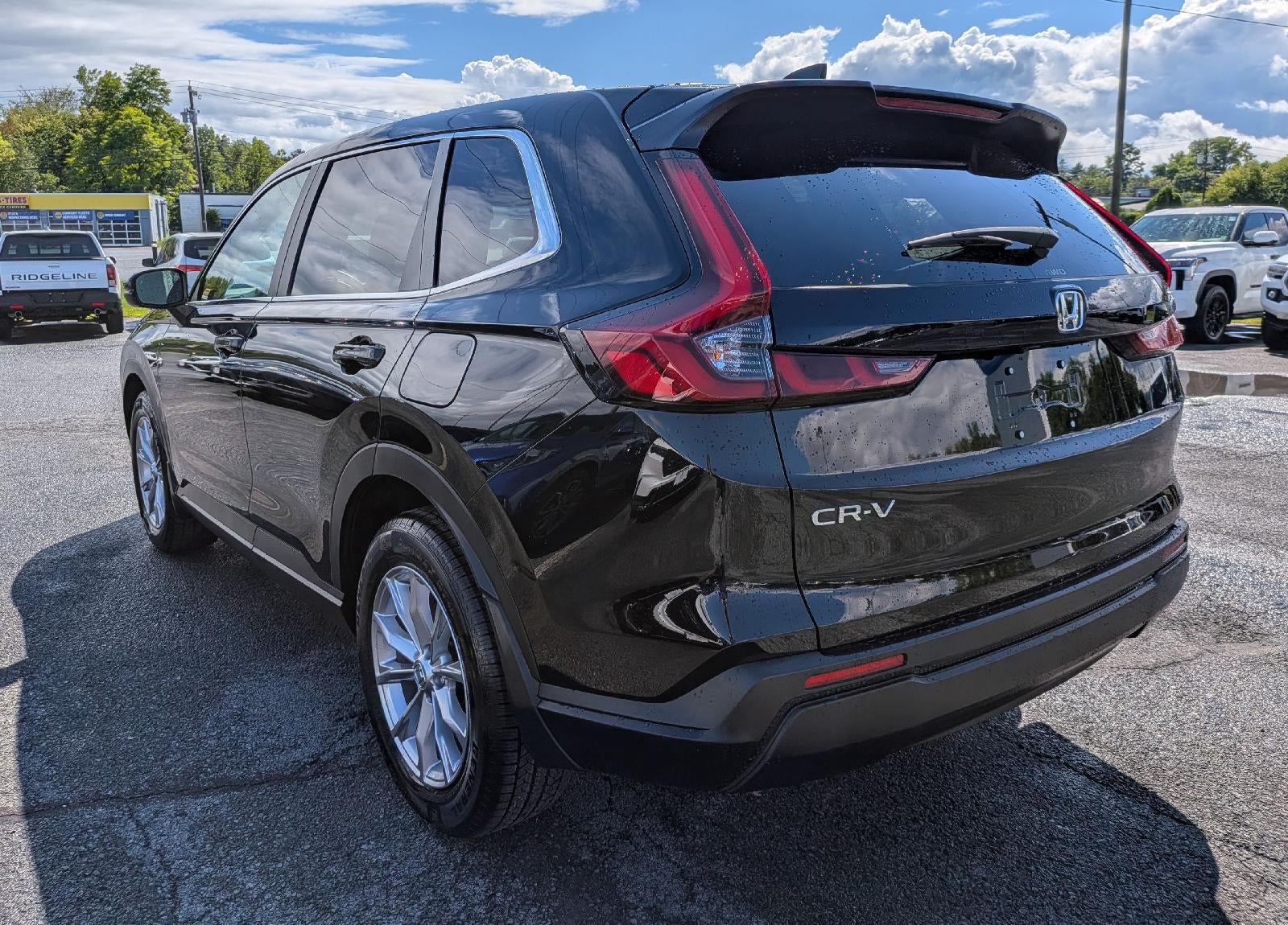 2025 Honda CR-V EX - Photo 8