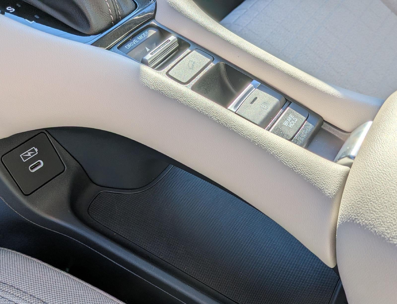 2024 Honda HR-V LX - Photo 18