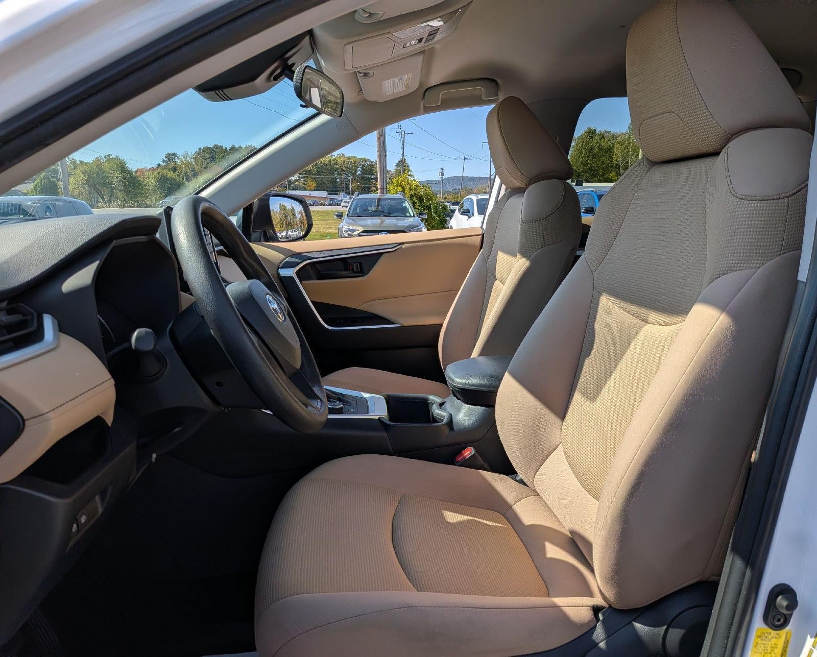 2022 Toyota RAV4 Hybrid LE
