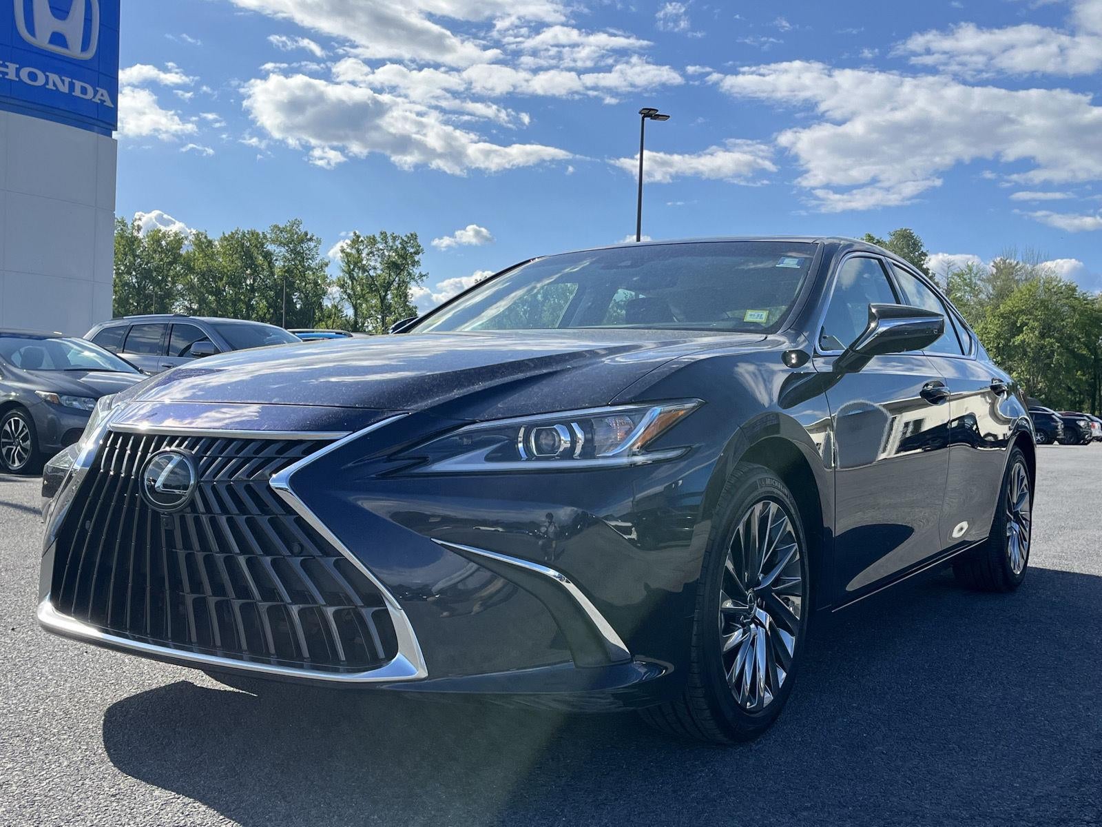 2025 Lexus ES ES 300h Luxury