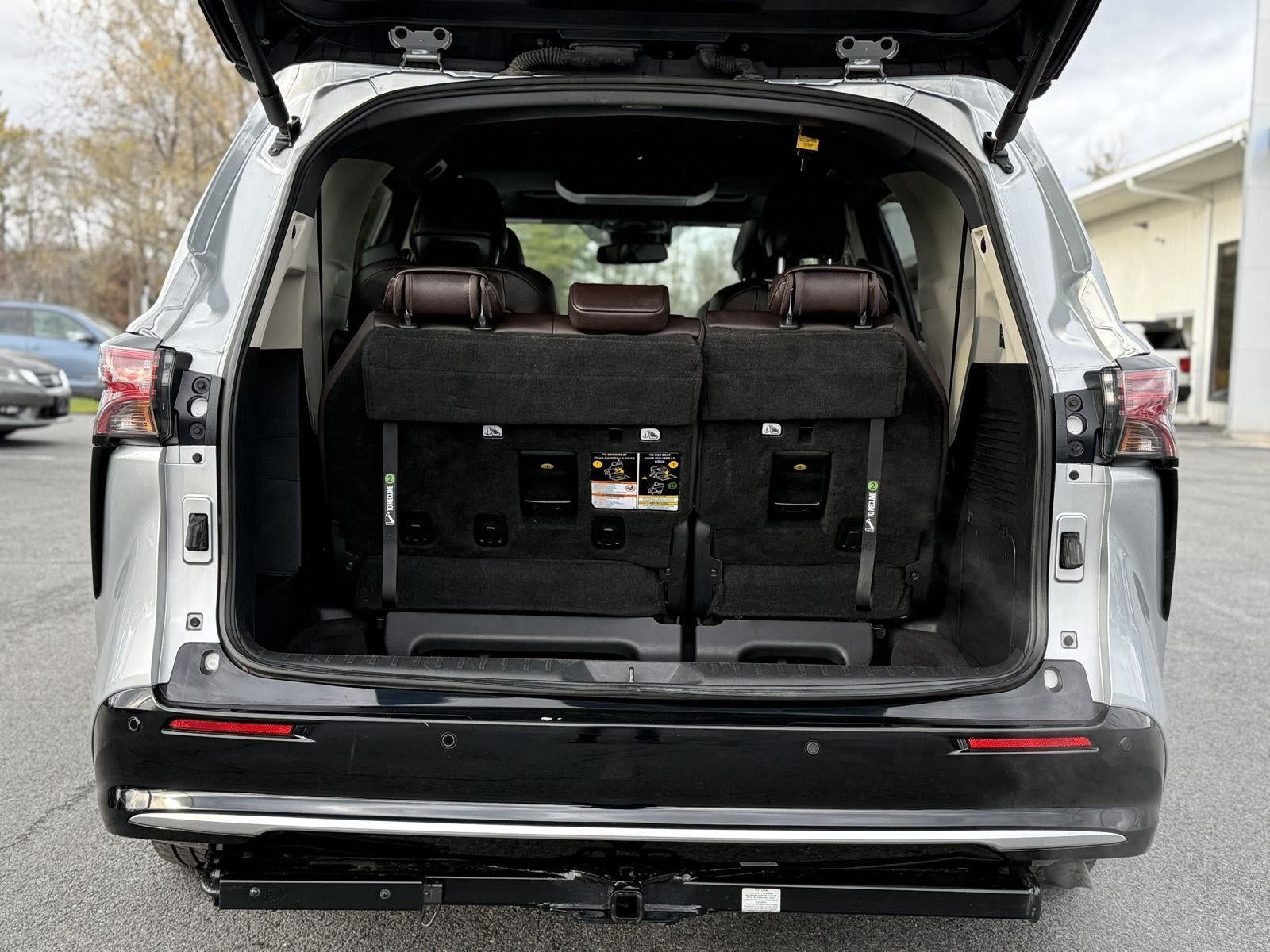 2022 Toyota Sienna Platinum