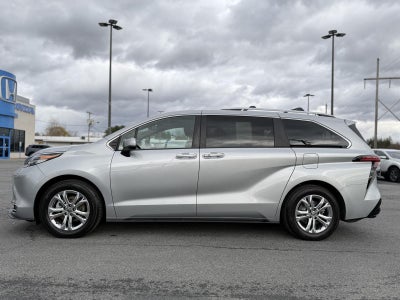2022 Toyota Sienna Platinum
