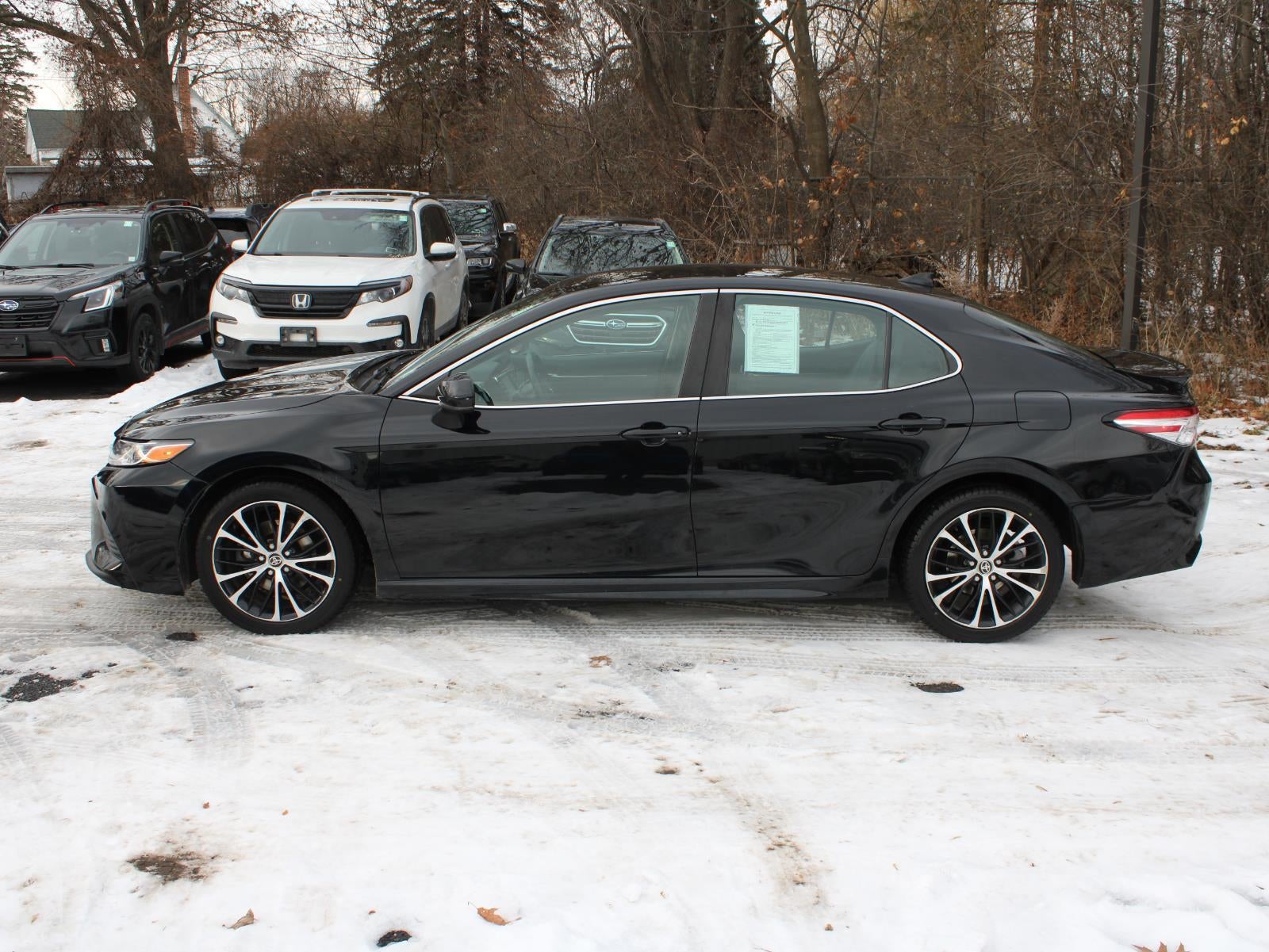2020 Toyota Camry SE