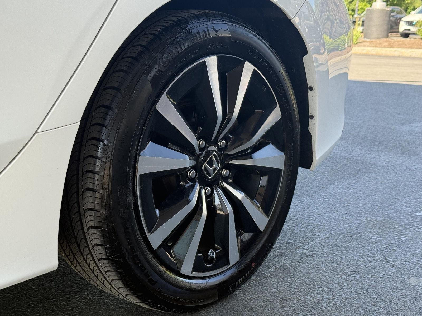 2023 Honda Civic Hatchback EX-L