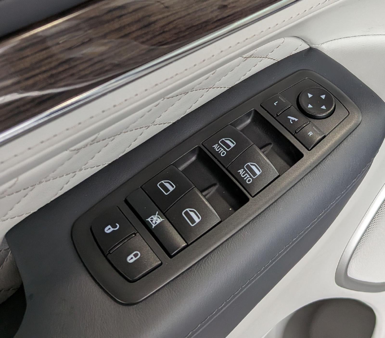 2021 Jeep Grand Cherokee Summit