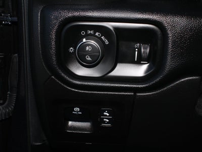 2021 RAM 1500 Big Horn Quad Cab 4x4 6'4" Box