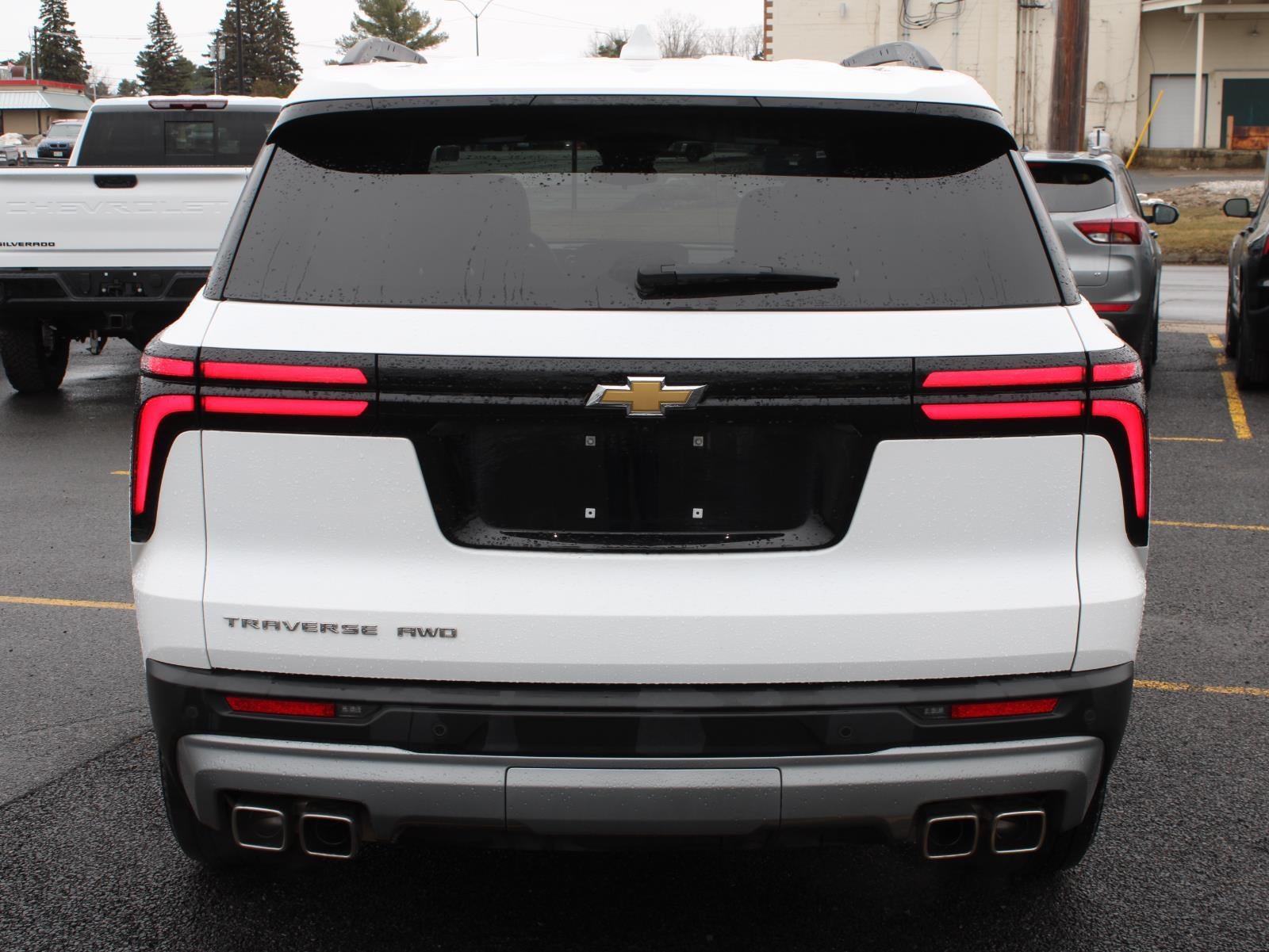 2025 Chevrolet Traverse LT