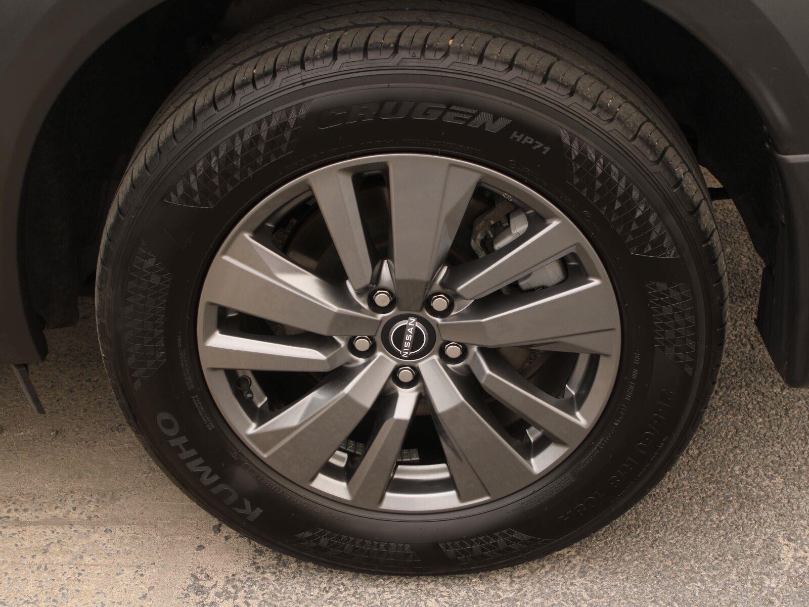 2025 Nissan Pathfinder SV 4WD