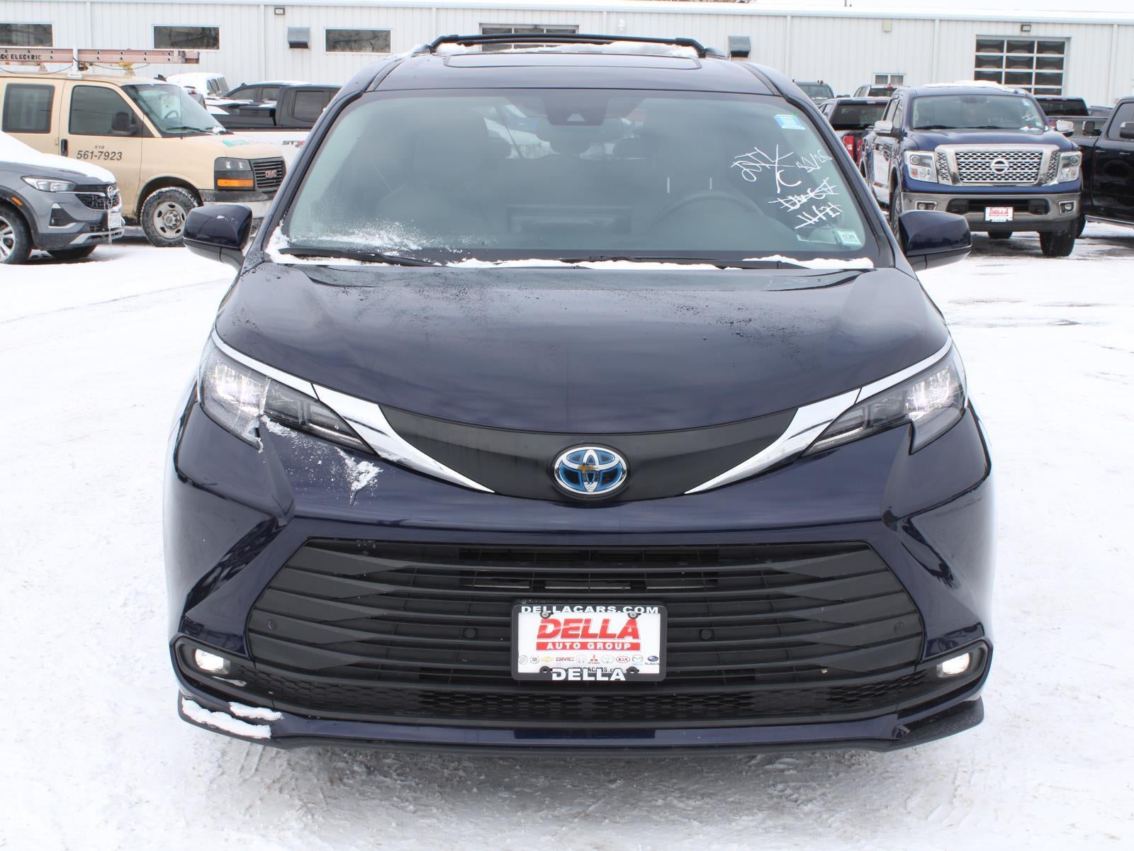 2025 Toyota Sienna XLE