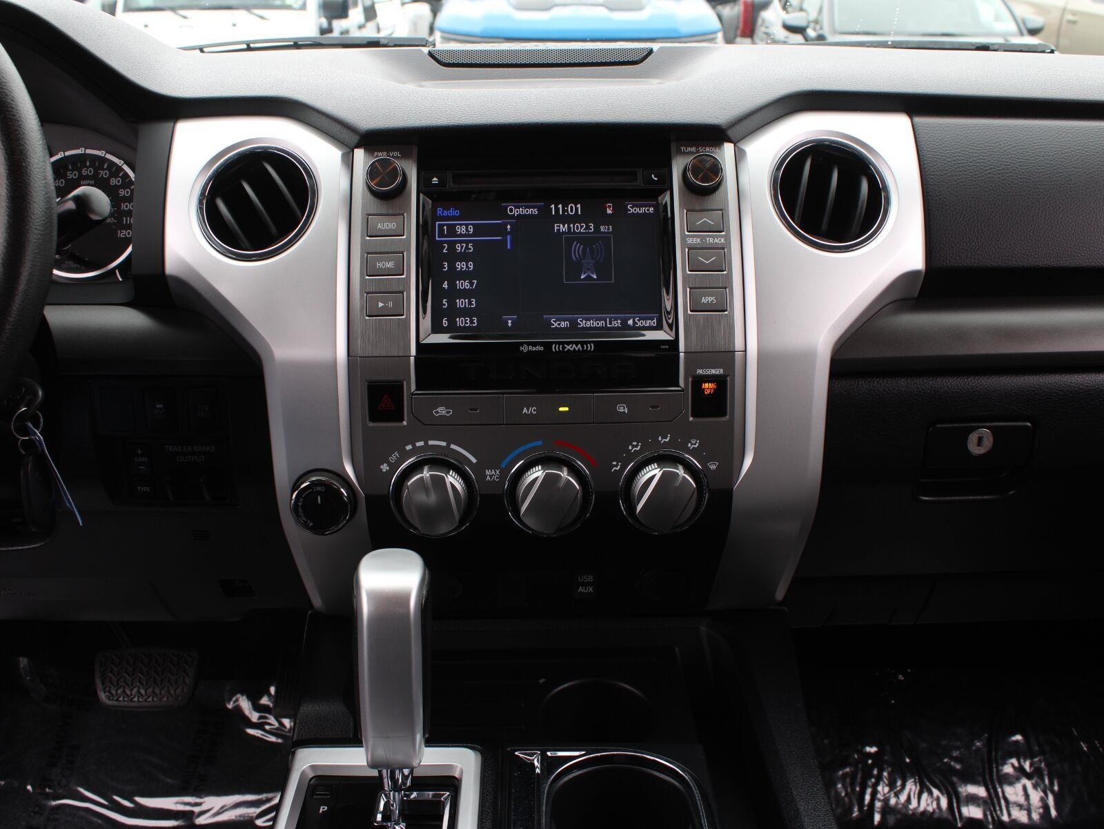 2017 Toyota Tundra SR5 5.7L V8