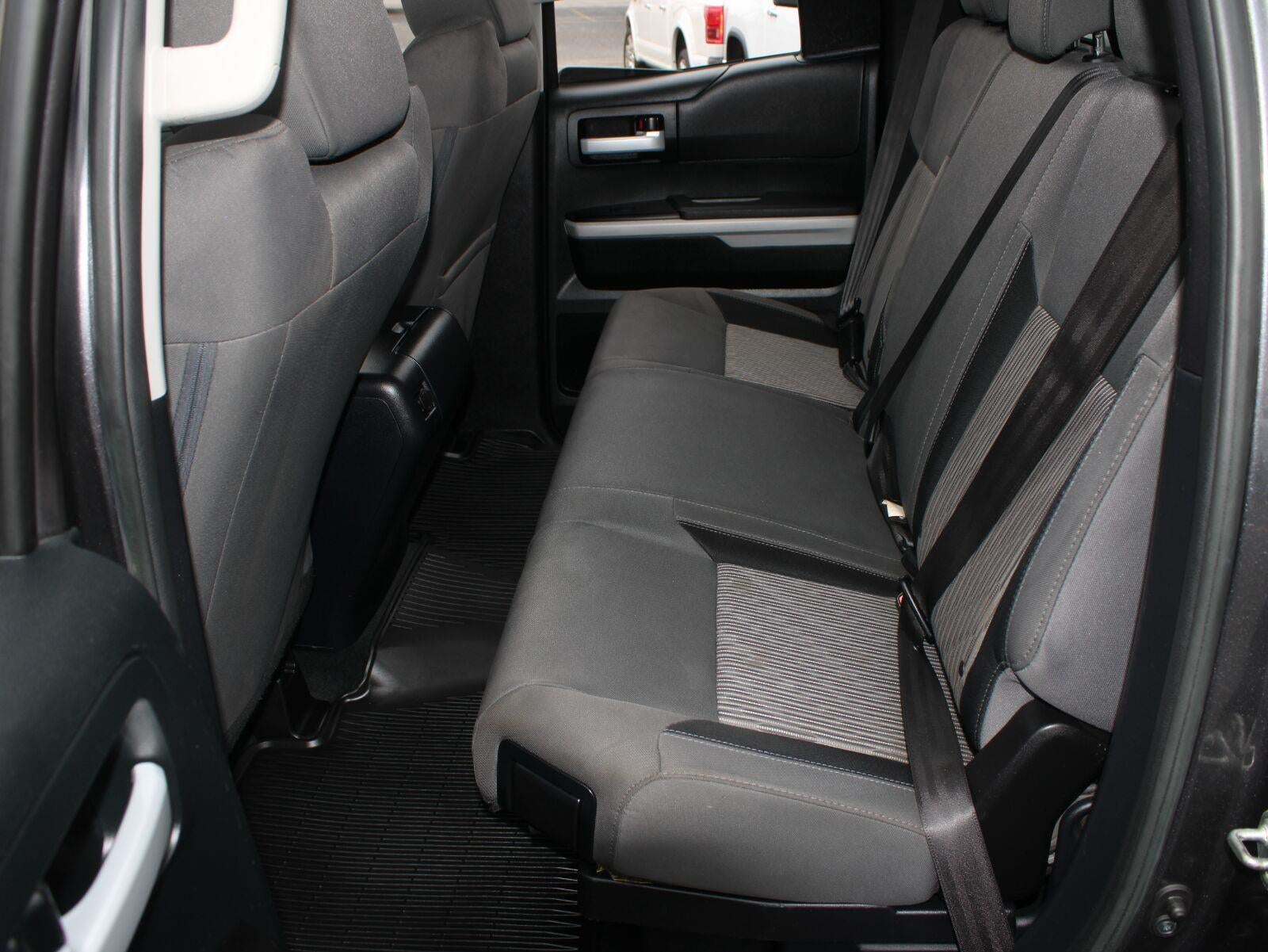 2017 Toyota Tundra SR5 5.7L V8